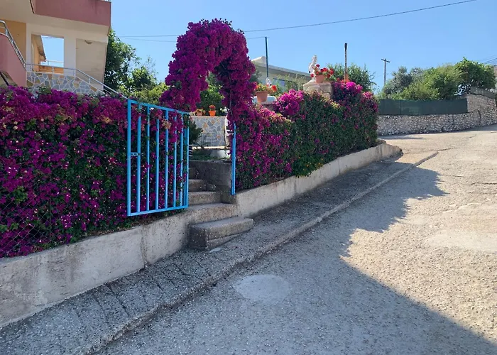 Ardi Lejlighed Sarandë